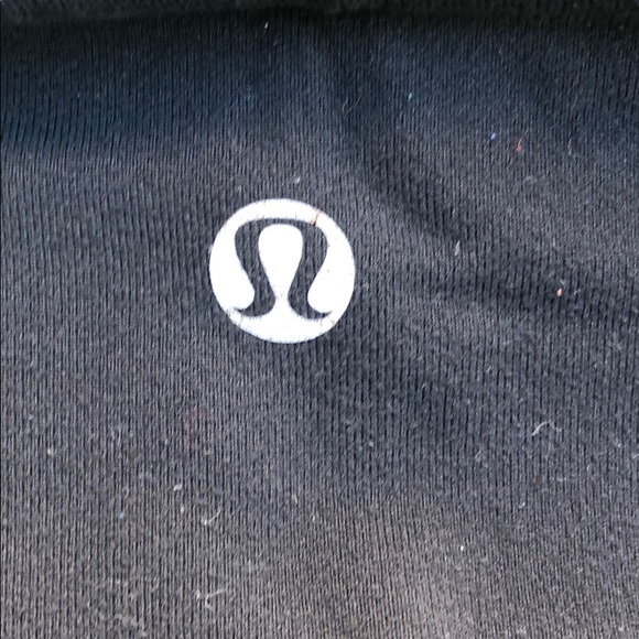 SOLD‼️Black lululemon cropped Capri pants - Picture 3 of 5